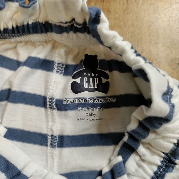 Gap shorts 3 to 6 months cotton white blue  ruffles baby girl summer - Picture 5 of 5